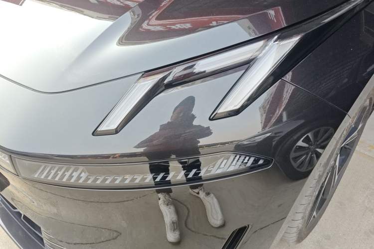 Used Lynk & Co 07 2024 EM-P 126 Long-Range Halo
