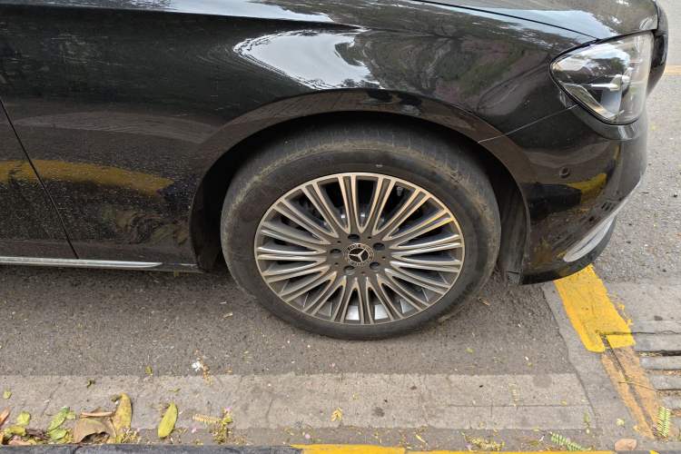 Used Mercedes-Benz E-Class 2022 Second Facelift E 300 L Fashion Edition
