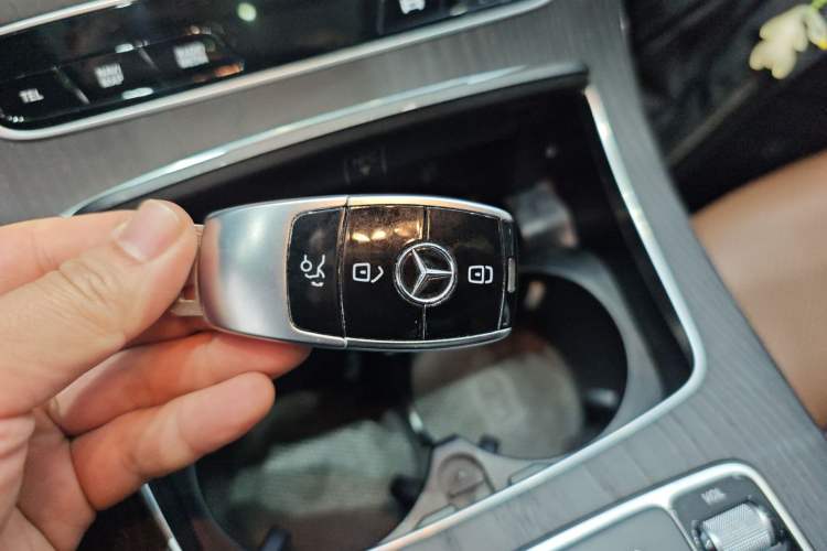 Used Mercedes-Benz E-Class New Energy 2022 Second Facelift E 350 e L Plug-in Hybrid Sports Sedan