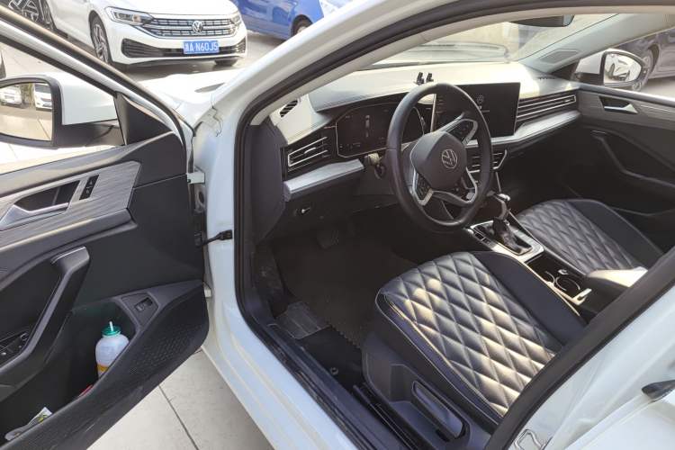 Used Volkswagen Sagitar 2023 200TSI DSG Excellence Edition