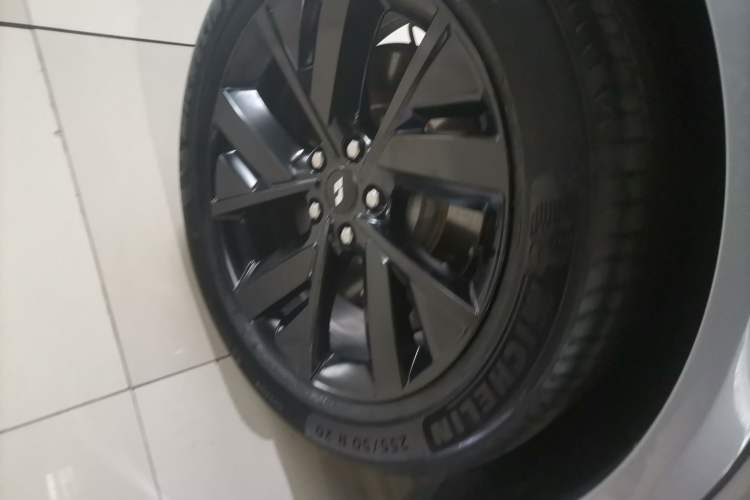 Used Li Auto L8 2023 Pro Model
