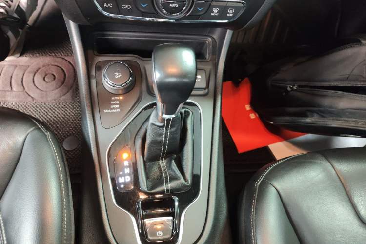 Used  Cherokee 2021 2.0T Four-Wheel Drive 80th Anniversary Edition
