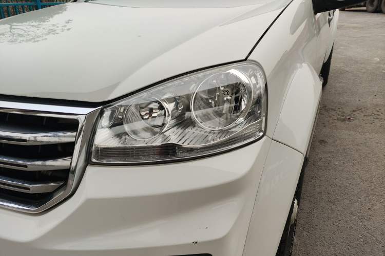 Used Great Wall Wingle 5 2017 2.0T European Version Diesel Two-Wheel Drive Advanced Large Double-Cab GW4D20E
