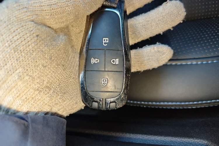 Used  BJ40 2023 2.0T Automatic Four-Wheel Drive Urban Hunter Edition Chivalrous Type