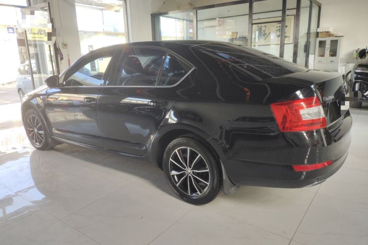 Used Skoda Octavia 2017 1.6L Automatic Smart Drive Edition
