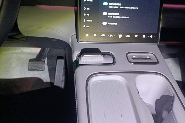 Used Nio EC6 2024 75 kWh
