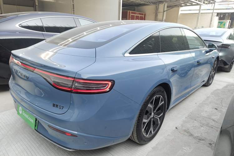 Used Hima Luxeed S7 2025 705 km Max
