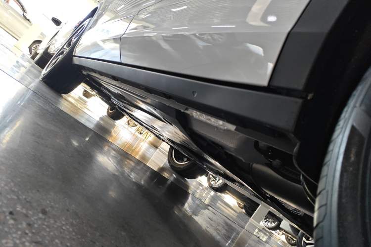 Used Volkswagen T-ROC 2025 Facelifted 300TSI DSG Two-Wheel-Drive Starlight Edition
