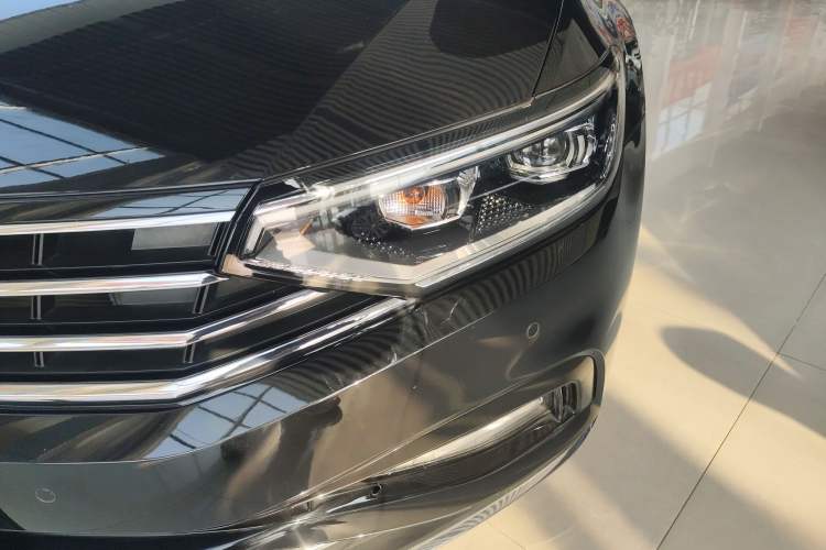 Used Volkswagen Magotan 2020 330TSI DSG Leading Model
