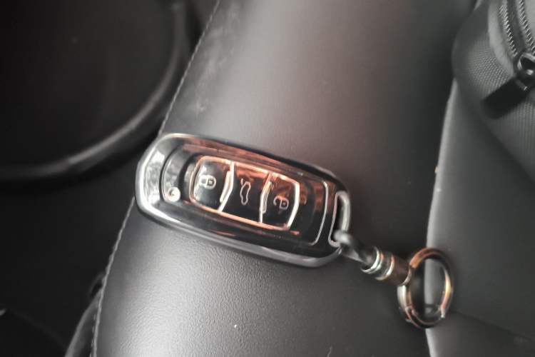 Used Geely Auto Emgrand X7 Sport 2018 1.8TD Automatic Two-Wheel Drive Zhiya Model
