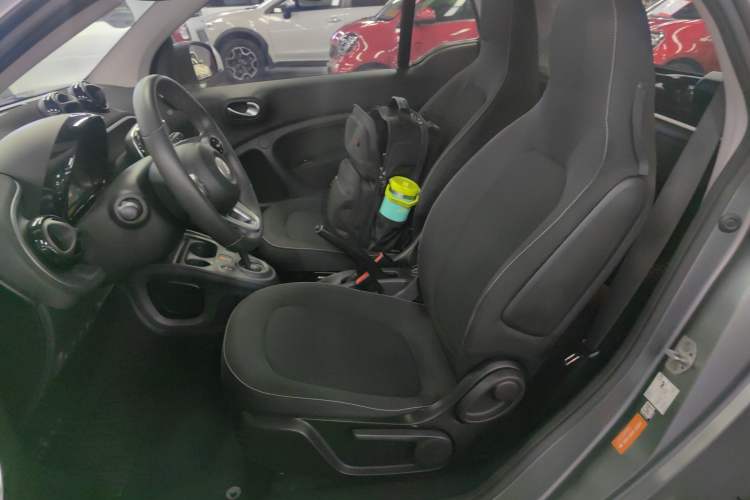 Used  fortwo 2015 1.0L 52 kW Hardtop Passion Edition
