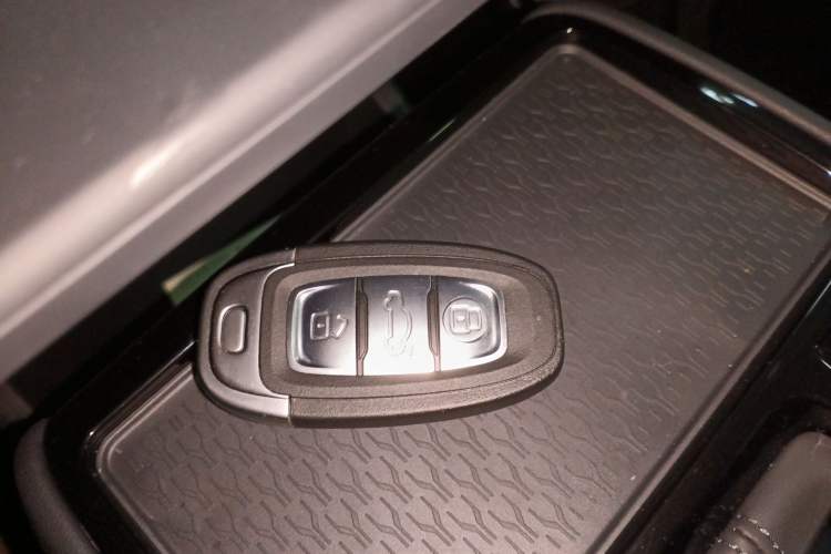 Used Hongqi E-QM5 2024 500km Range Edition