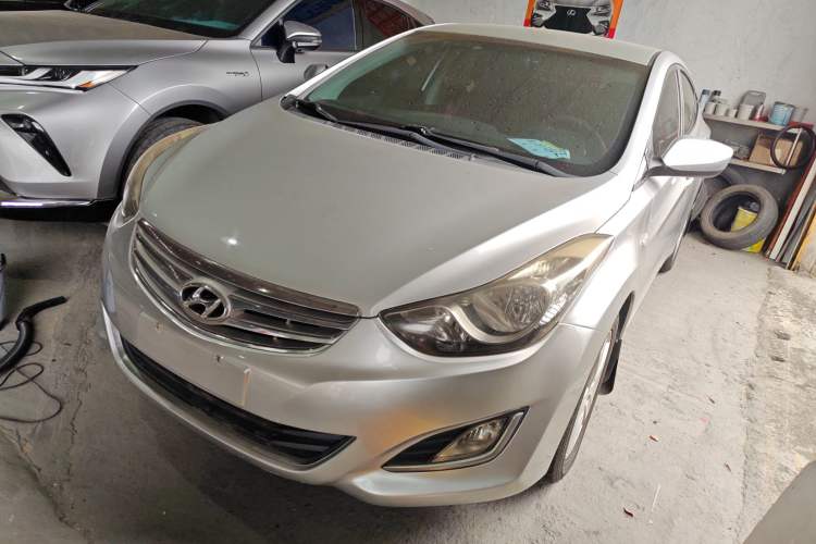 Used Hyundai Elantra (5th Generation / Langdong) 2012 1.6L Automatic Fashion Edition