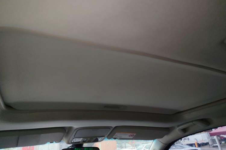 Used JMC Yusheng S350 2016 2.0T Automatic 4x4 Gasoline Luxury Version with Sunroof 7 Seats
