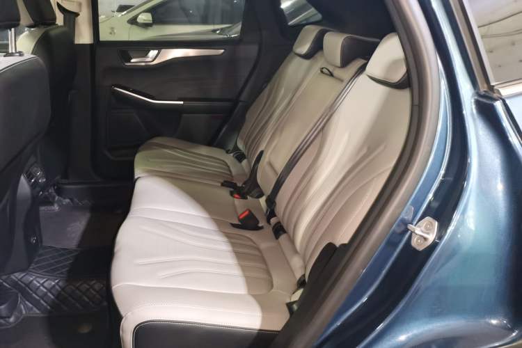 Used Ford Escape 2020 EcoBoost 245 Two-Wheel-Drive Titanium Edition
