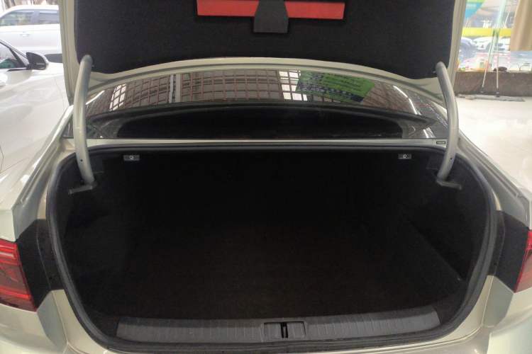 Used Volkswagen Magotan 2020 330TSI DSG Leading Model
