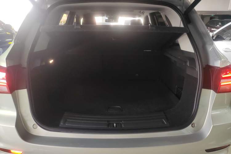 Used Roewe RX5 New Energy 2017 eRX5 50T Hybrid Connected Prestige Flagship Edition