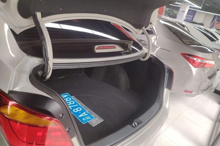 Used Hyundai Mistra 2014 1.8L Automatic Smart GLS
