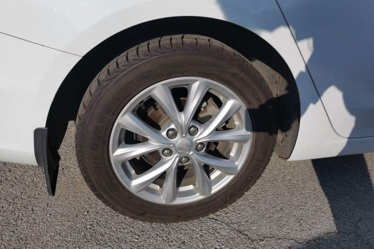 Used Roewe i5 2020 1.5L Manual 4G Connect Luxury Edition
