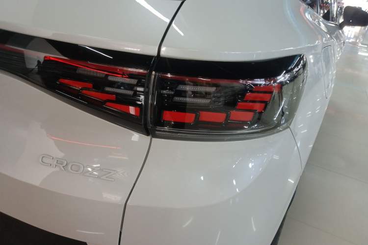 Used Volkswagen ID.4 CROZZ 2021 Long-Range PRO Two-Wheel Drive Version
