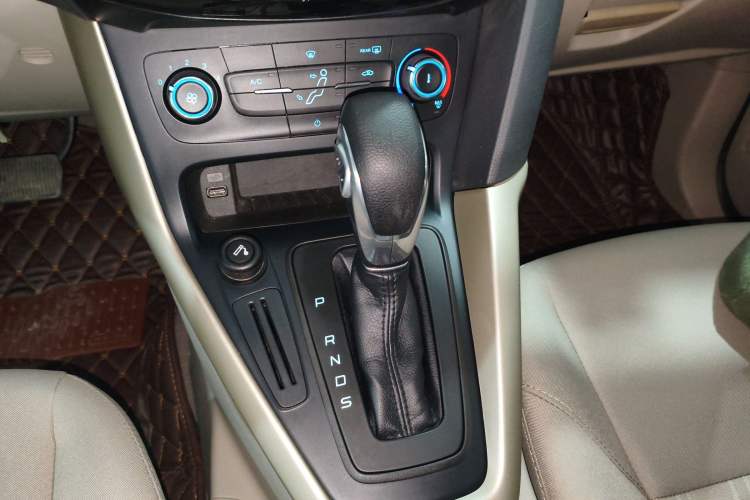 Used Ford Focus 2015 Sedan 1.6L Automatic Comfort Model