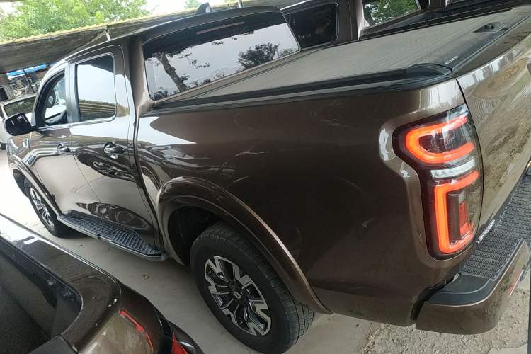 Used Great Wall Poer 2021 2.0T Global Version Passenger Automatic Diesel Two-Wheel Drive Comfort Trim Standard Cab GW4D20M
