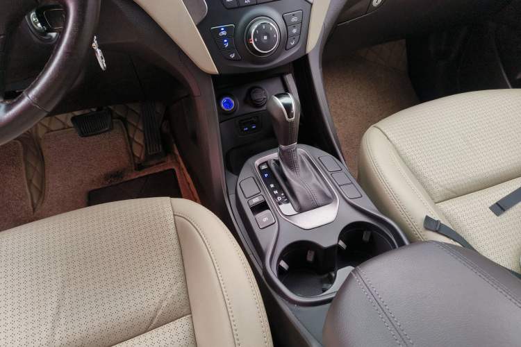 Used Hyundai Santa Fe 2013 2.0T Automatic Two-Wheel Drive Fashion Edition