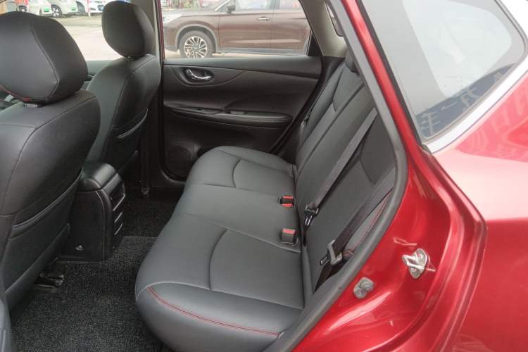 Used Nissan Tiida 2016 1.6L CVT Cool Dynamic Edition
