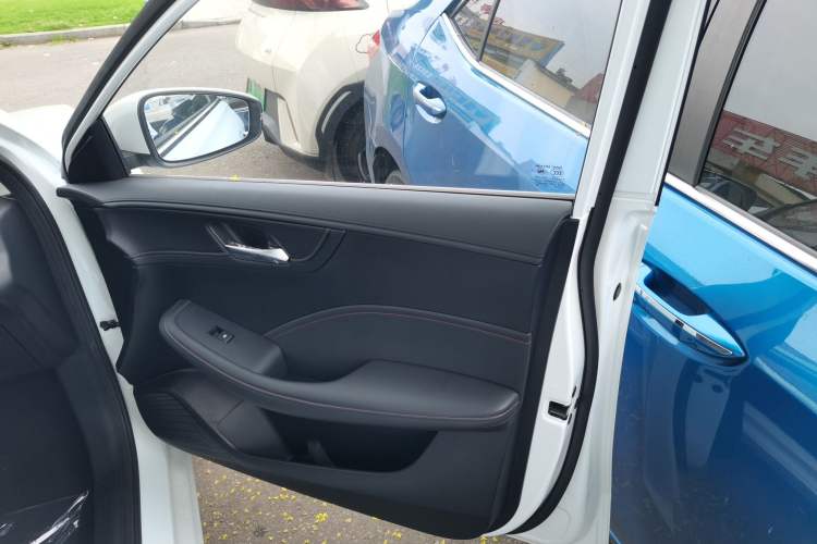 Used Roewe i5 2023 1.5L CVT Luxury Edition
