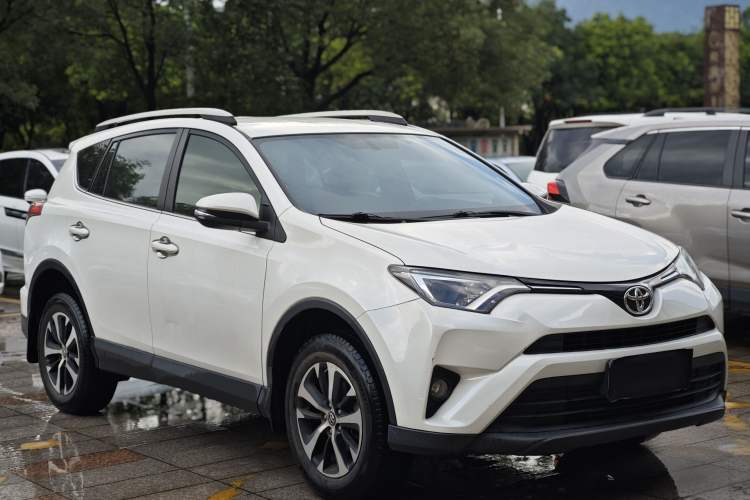 Used Toyota RAV4 2016 2.0L CVT Two-Wheel Drive Urban Edition China V Standard