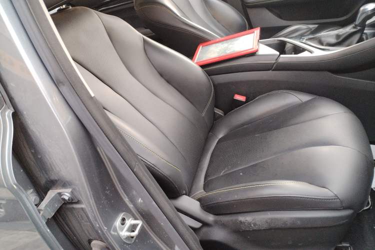 Used Roewe i5 2021 Revised Version 1.5L CVT Diamond Edition