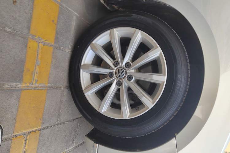 Used Volkswagen Magotan 2017 280TSI DSG Leading Edition
