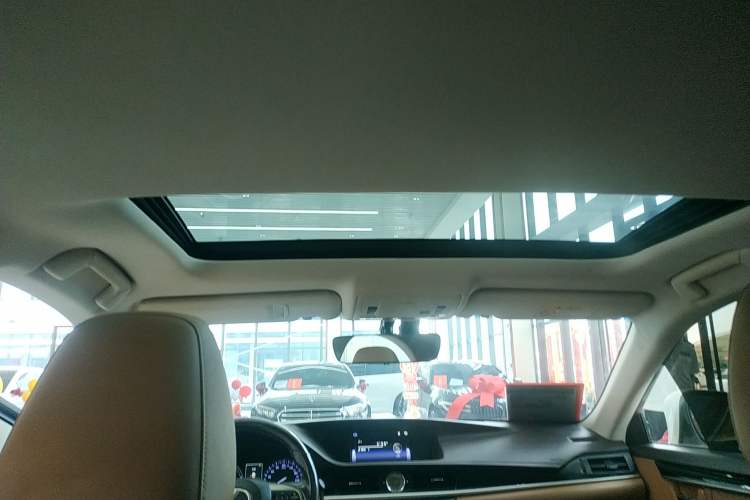 Used Lexus ES 2015 200 Elite Edition
