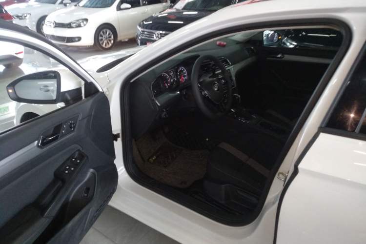 Used Volkswagen Lamando 2019 230TSI DSG Fashion Edition China VI
