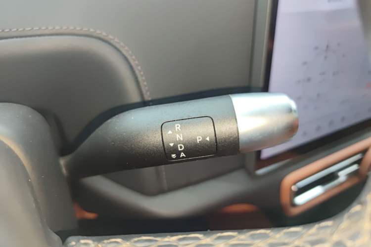 Used Li Auto L8 2023 Pro Model
