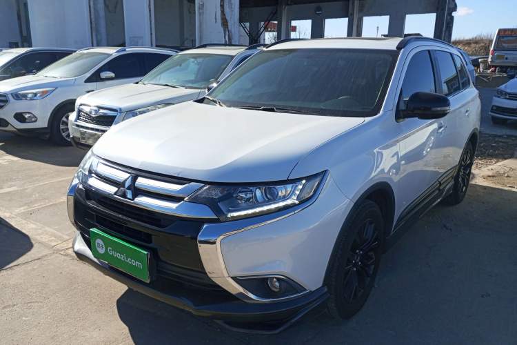 Used Mitsubishi Outlander 2018 2.0L Two-Wheel Drive Glory Edition 5 Seats
