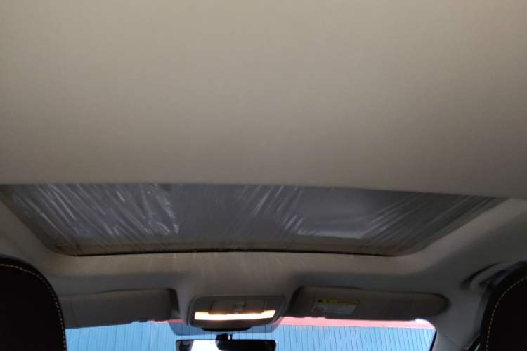 Used Roewe i5 2021 1.5L CVT Platinum Edition
