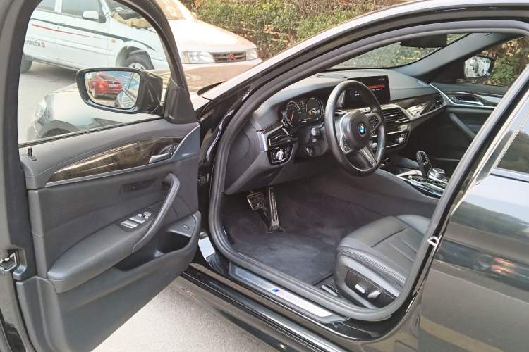Used BMW 5 Series 2018 525Li M Sport Package
