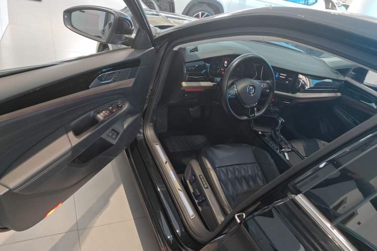 Used Volkswagen Passat New Energy 2020 430 PHEV Hybrid Luxury Edition China VI Standard
