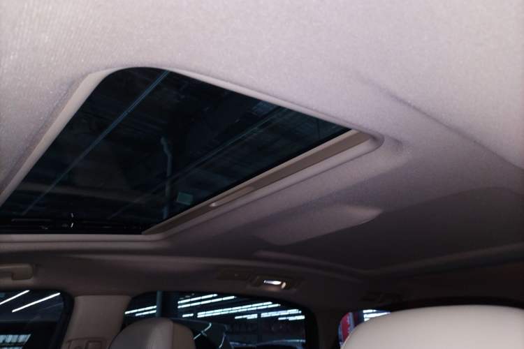 Used Buick GL8 2021 ES Land Cruiser 653T Luxury Edition