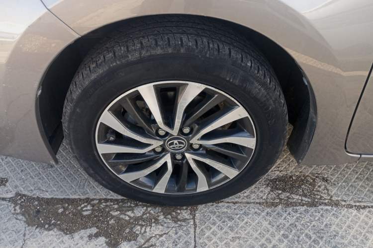 Used Toyota Corolla 2017 Revised Dual-Engine 1.8L E-CVT Elite Edition