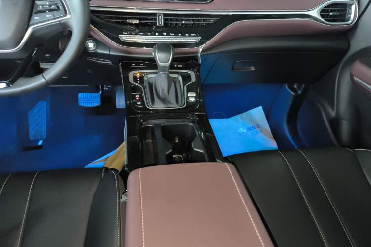 Used GAC Trumpchi M6 2023 PRO 270T DCT Luxury Edition
