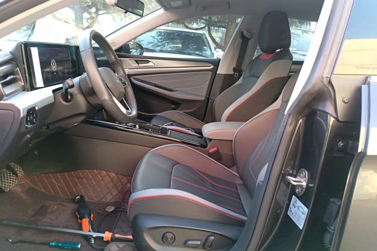 Used Volkswagen Lamando 2023 Lavida L 280TSI DSG Cool & Spicy Edition
