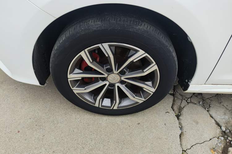 Used BYD Song MAX 2019 1.5T Automatic Smart Connect Ruiyi Sunroof Model 7 Seats China VI Standard
