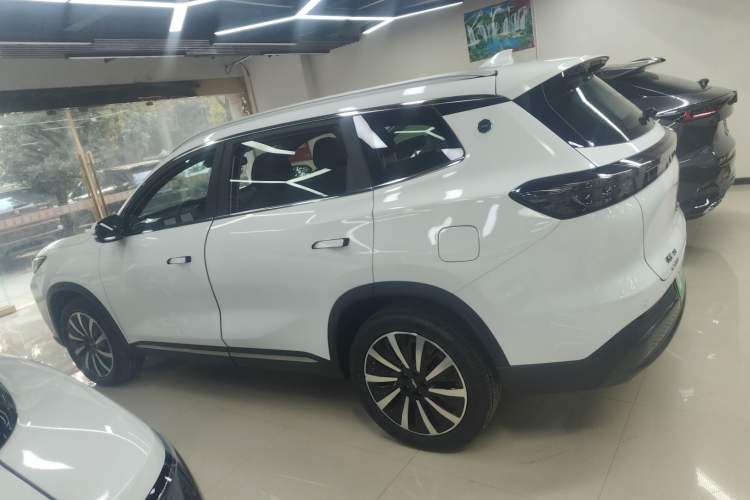 Used Chery Fengyun T8 2025 1.5T 130 km Luxury Edition 5-Seater
