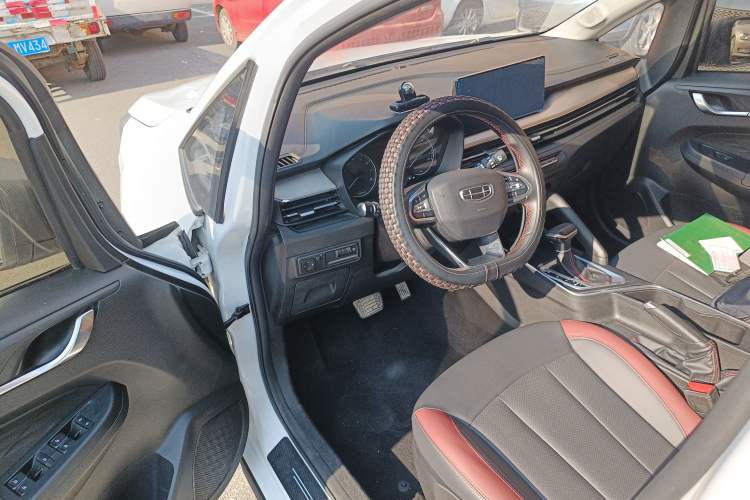 Used Geely Auto Vision X3 2021 PRO 1.5L CVT Deluxe Model
