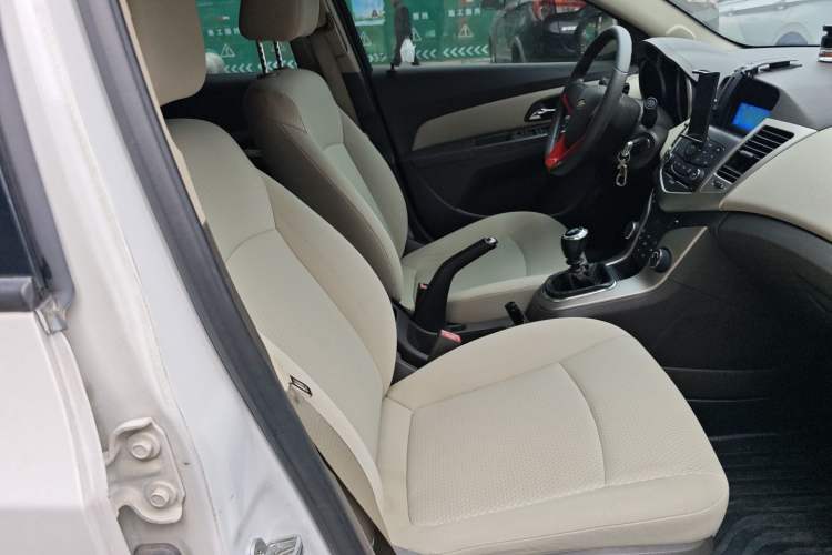 Used Chevrolet Cruze 2015 1.5L Classic SL MT
