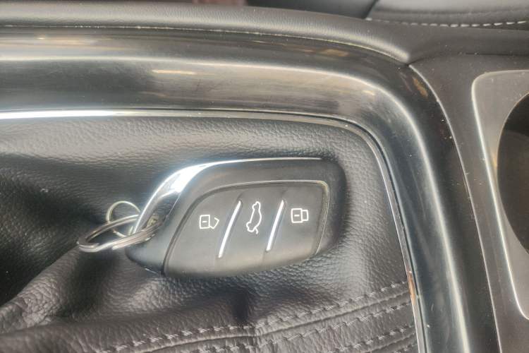 Used Roewe i5 2020 1.5L Automatic 4G Connect Luxury Flagship Edition
