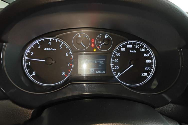 Used Nissan Tiida 2014 1.6L CVT Comfort Model
