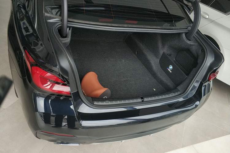 Used BMW 5 Series 2022 Second Facelift 525Li M Sport Package